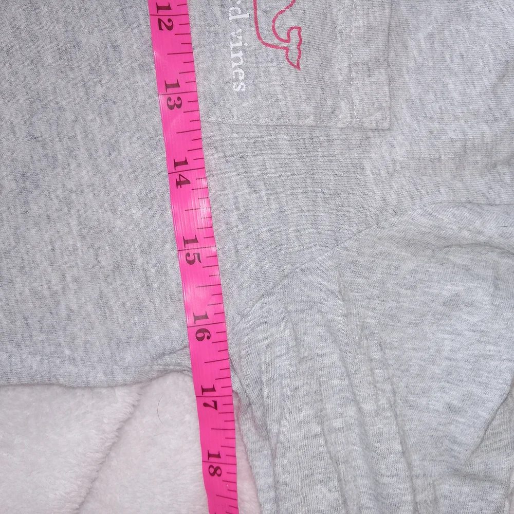 Vineyard Vines Boys Long-Sleeve Two 2 Tone Vintage Whale Pocket T-Shirt, M - Picture 5 of 8